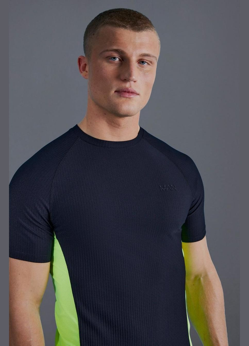 Черная футболка Boohoo