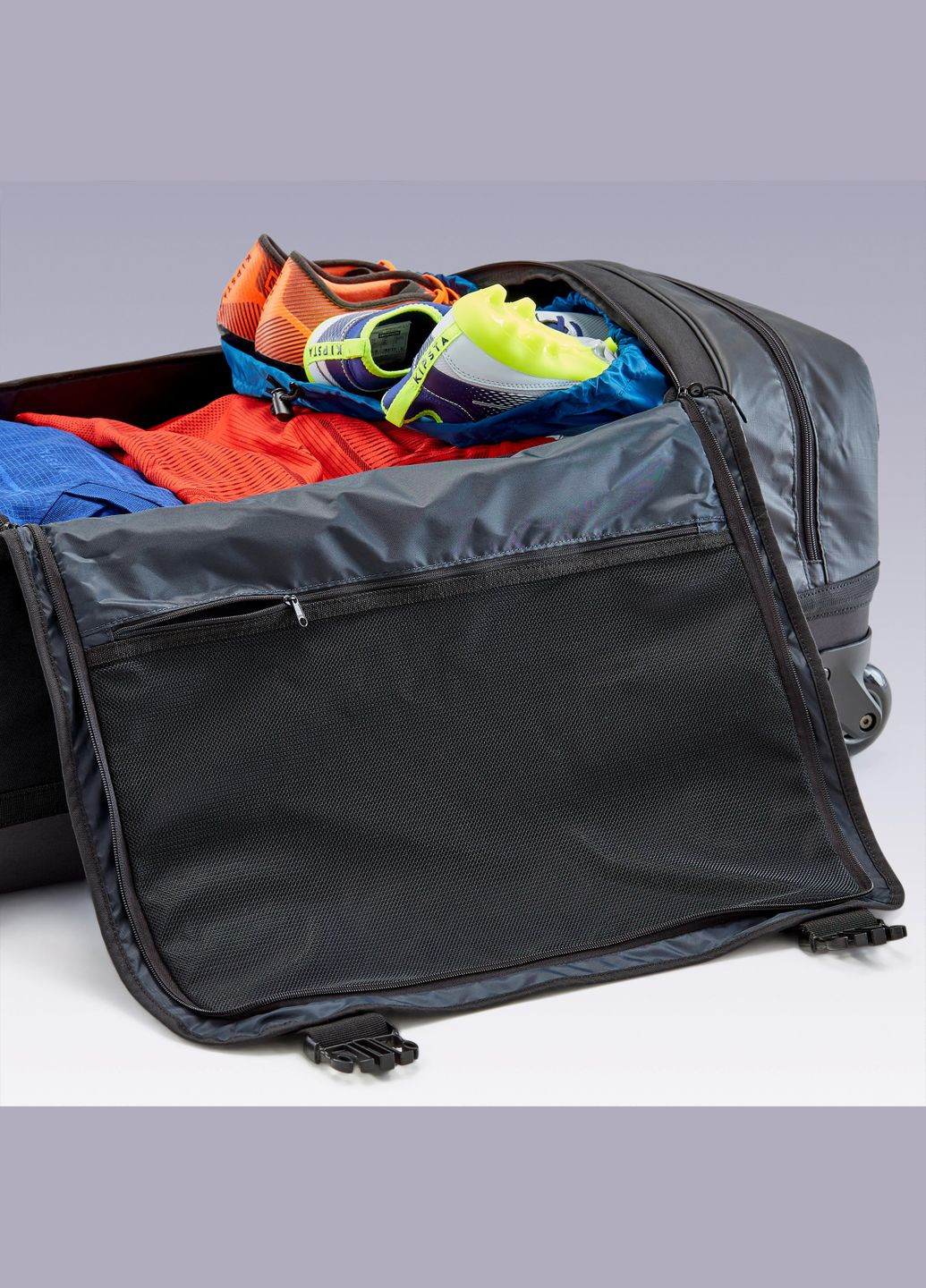 Спортивный Чемодан Сумка на Колесах для Спорту Urban 90л 82 x 44 x 32 см Черный Kipsta (335052943)