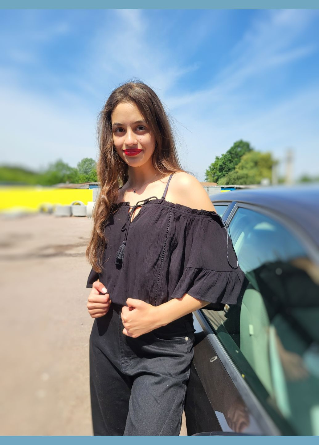 Чёрная блузка женская укороченная со вставками перфорации No Brand