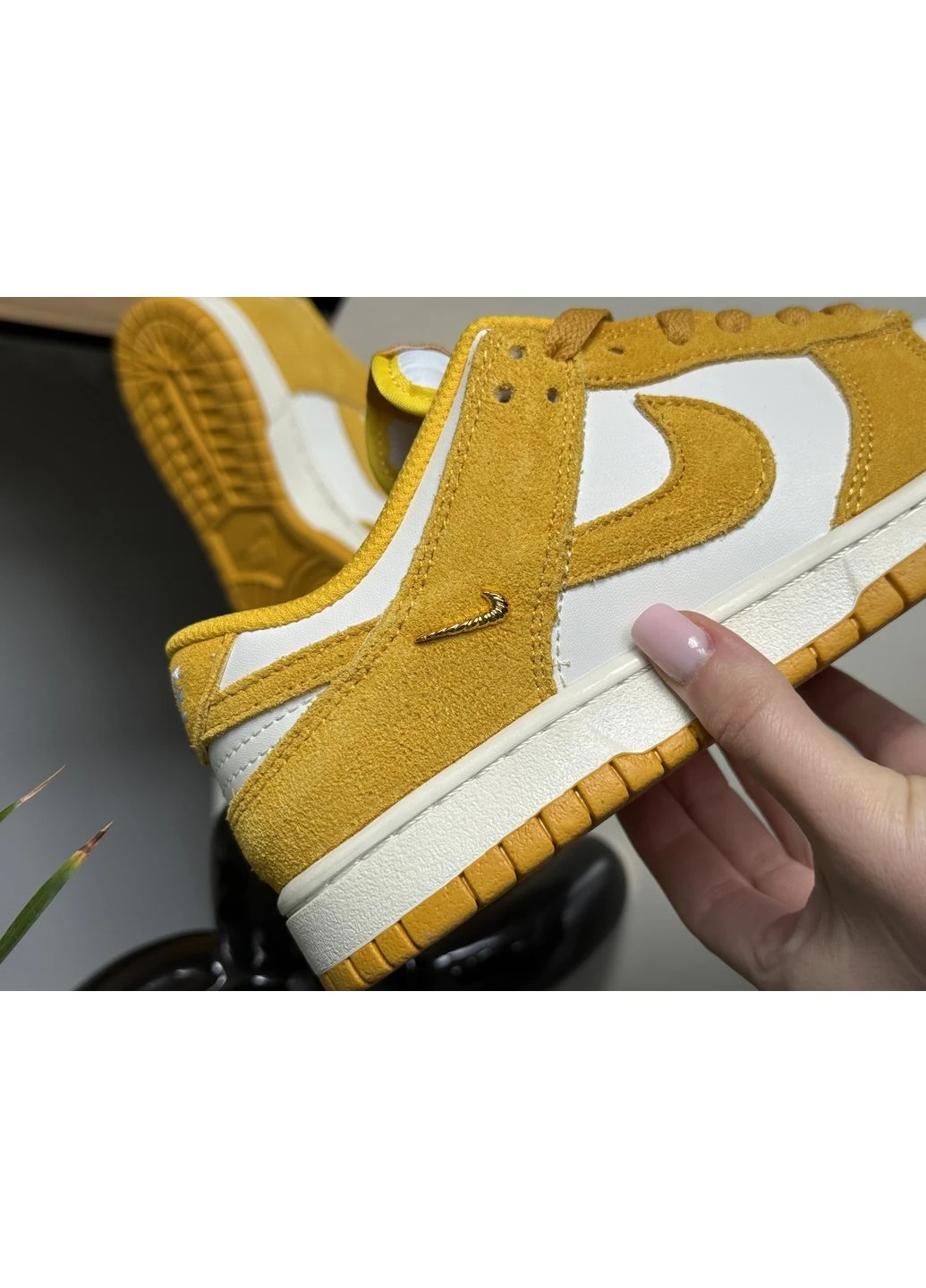 Кроссовки женские и мужские NIke SB Dunk Low Metallic Yellow White | Найк СБ Данк низкие желтые белые No Brand жёлтые демисезоны (392545775)