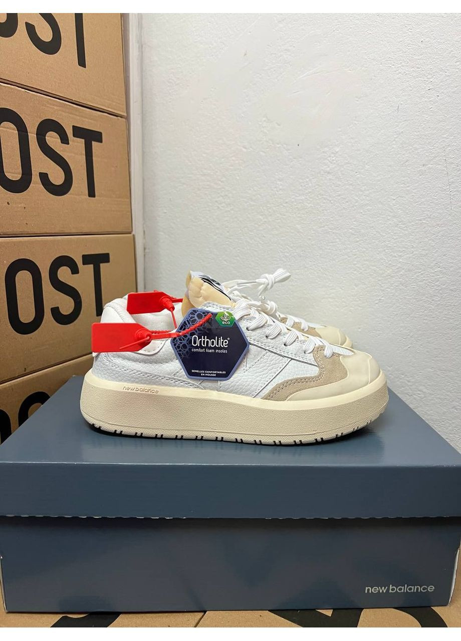 Бежевые всесезонные кроссовки ct302 beige New Balance