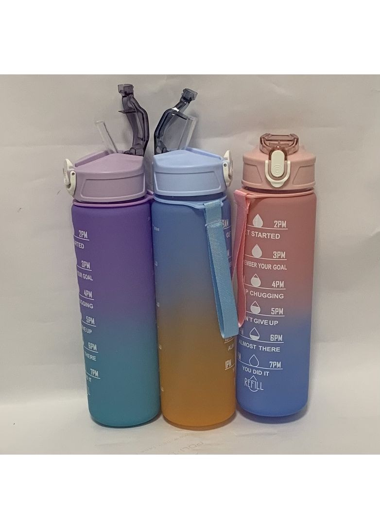 Пляшка з матовим покриттям для води з носиком і ремінцем градієнт 950 мл No Brand (315633292)