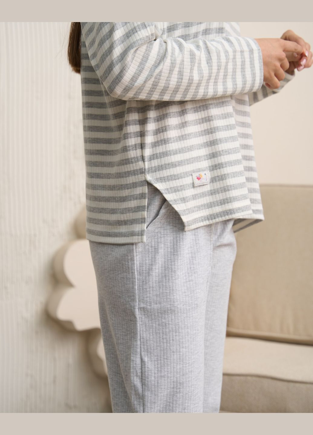 Світло-сіра жіночий комплект зі штанами Nicoletta