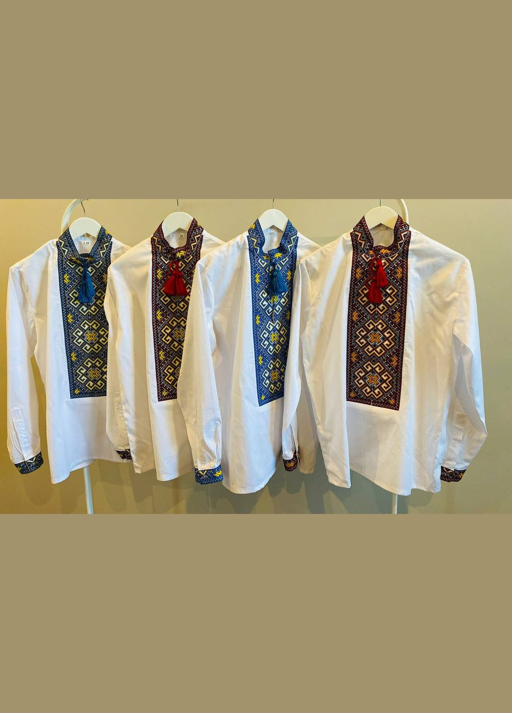 Блакитна чоловіча вишиванка в темно-синьому кольорі Lelyk візерунок геометричний бязь (303278353)