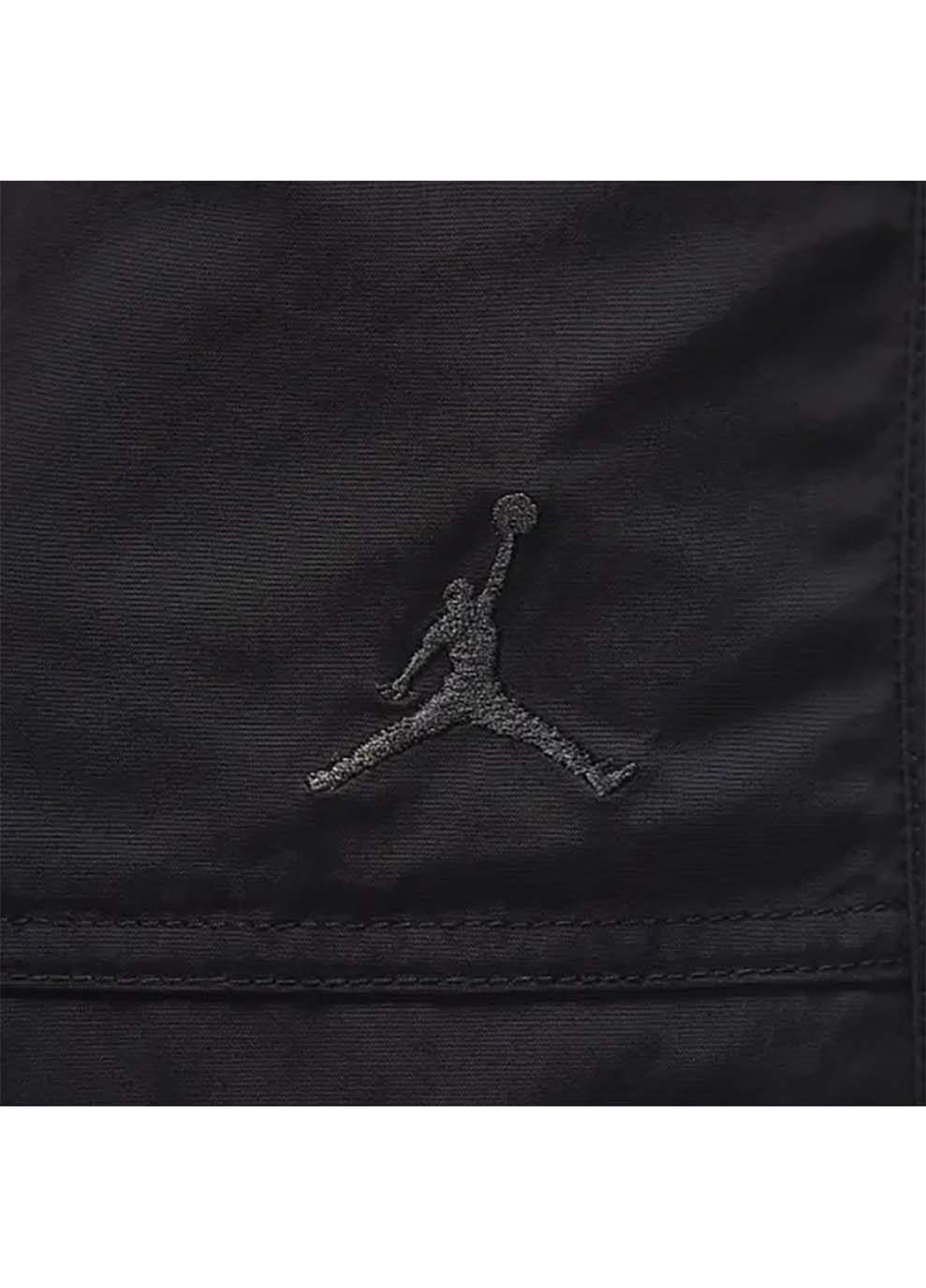 Черные демисезонные брюки Jordan