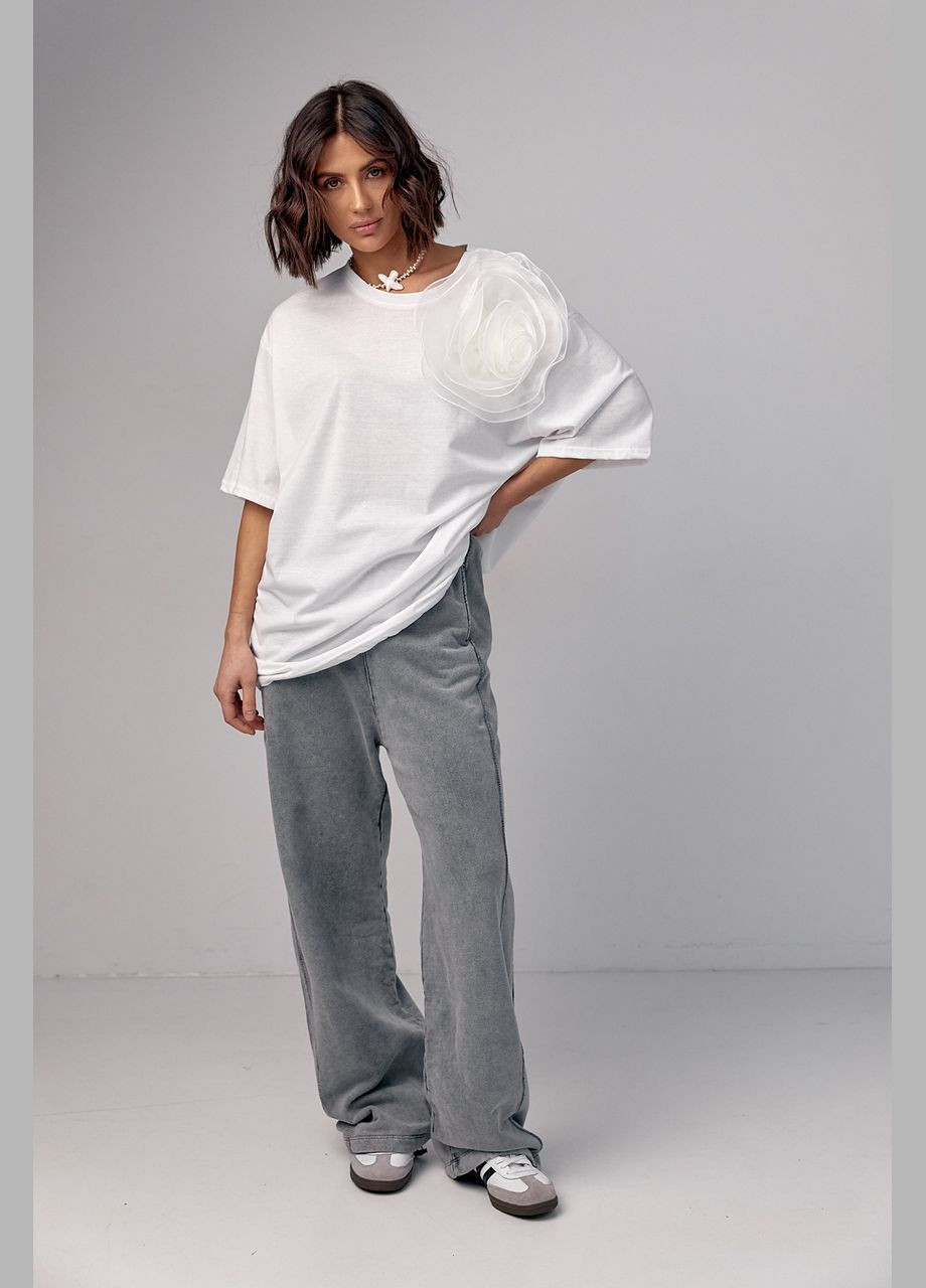 Подовжена футболка oversize з об'ємною квіткою Liton - (296988239)