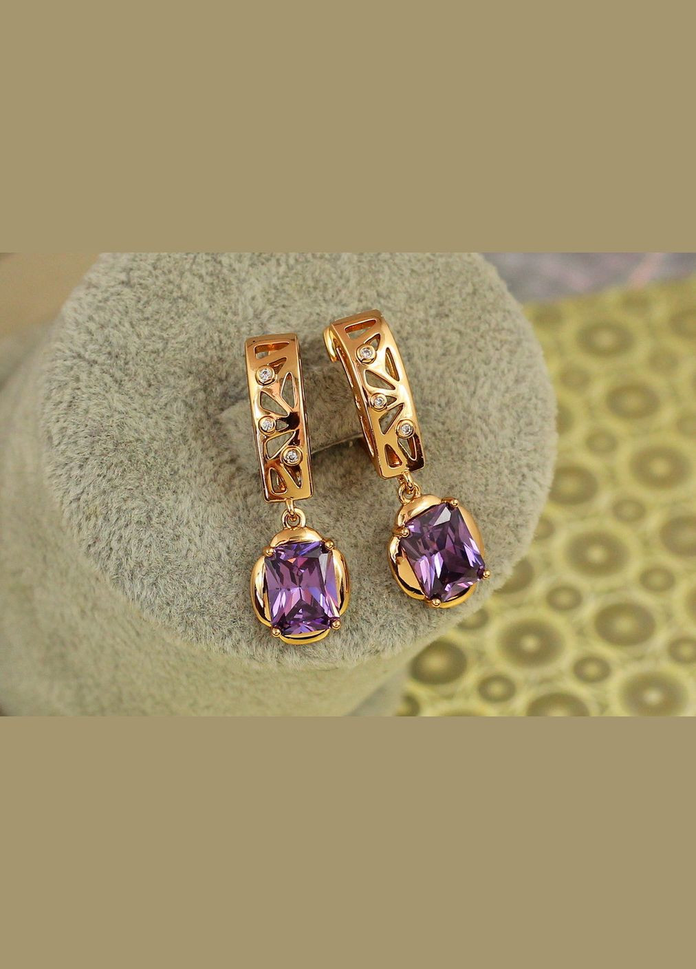 Серьги подвески рифма с фиолетовым камнем 3 см золотистые. Xuping Jewelry (316433635)