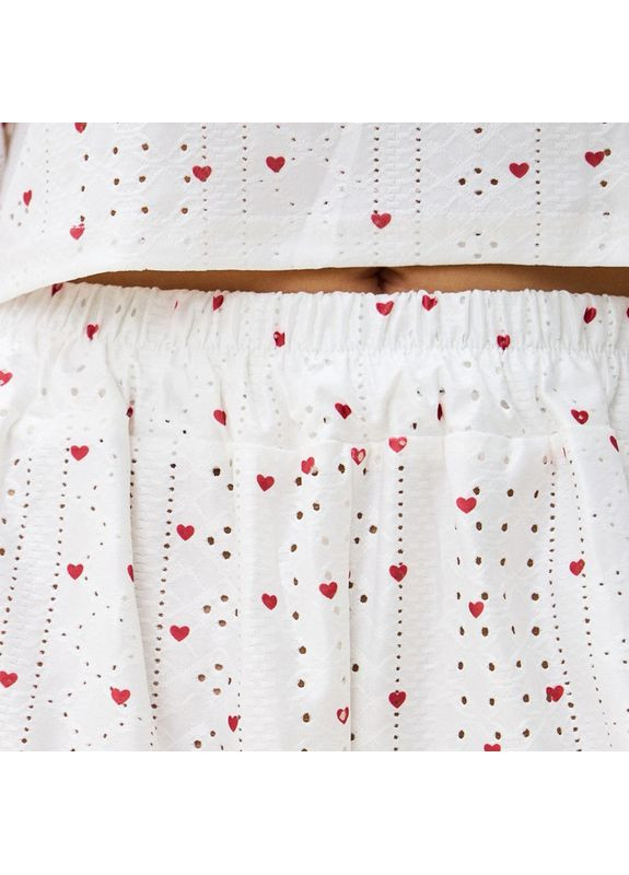 Белая женская пижама sm24107ayh футболка и шорты белая с красными сердечками 5шт Lesko