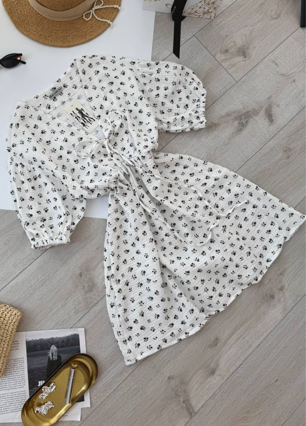 Чорна повсякденний вишукана легка літня сукня з квітковим візерунком та рукавами ліхтарик Tik-Tak з квітковим принтом