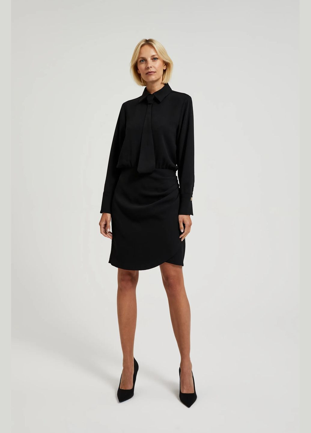 Черное платье Moodo