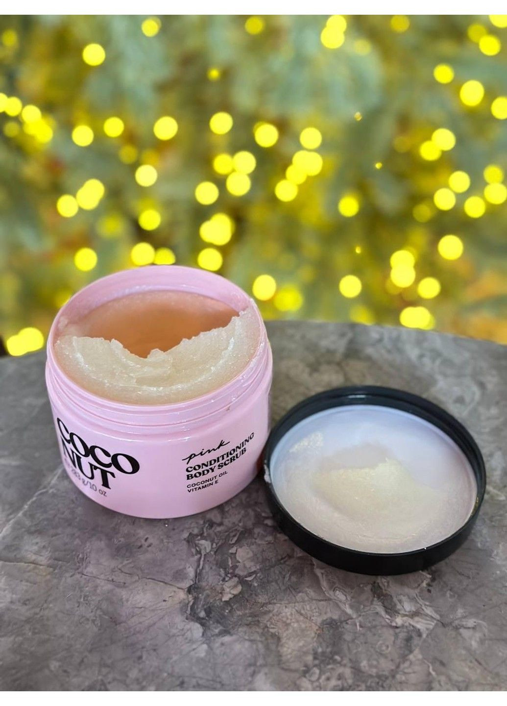 Coconut - скраб для тела PINK, 283г Victoria's Secret (316454257)