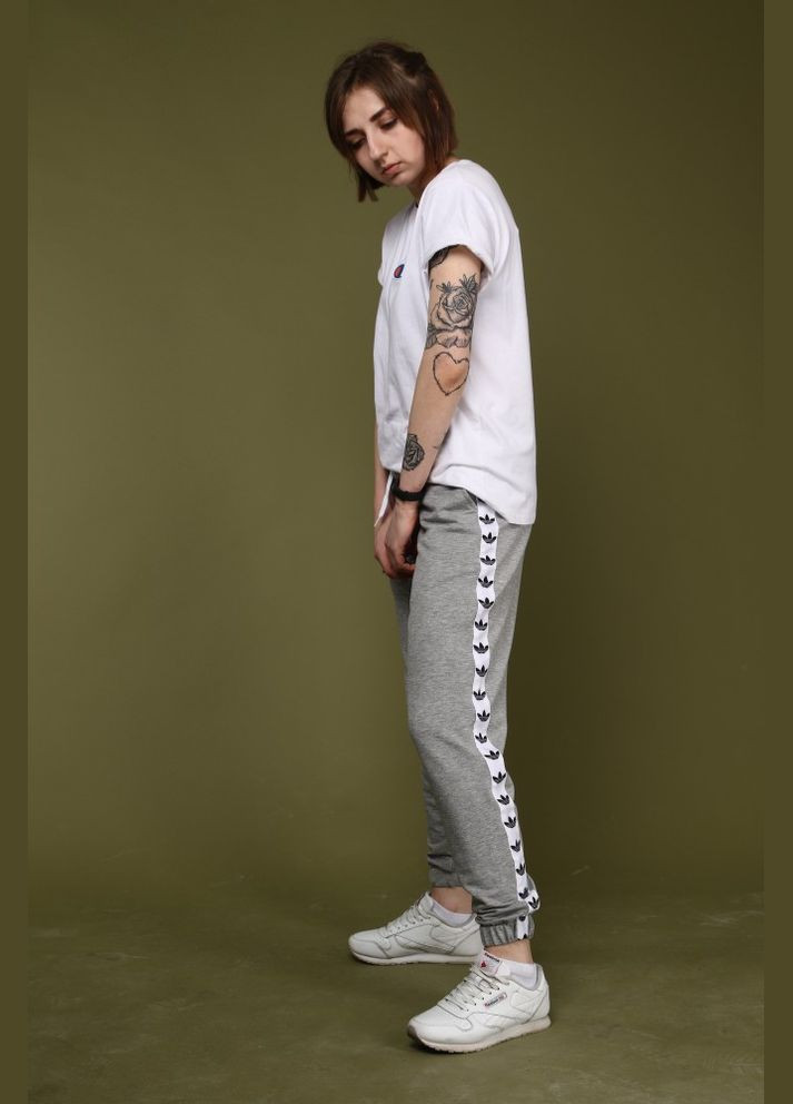 Брюки серые с белыми лампасами. No Brand (322652543)