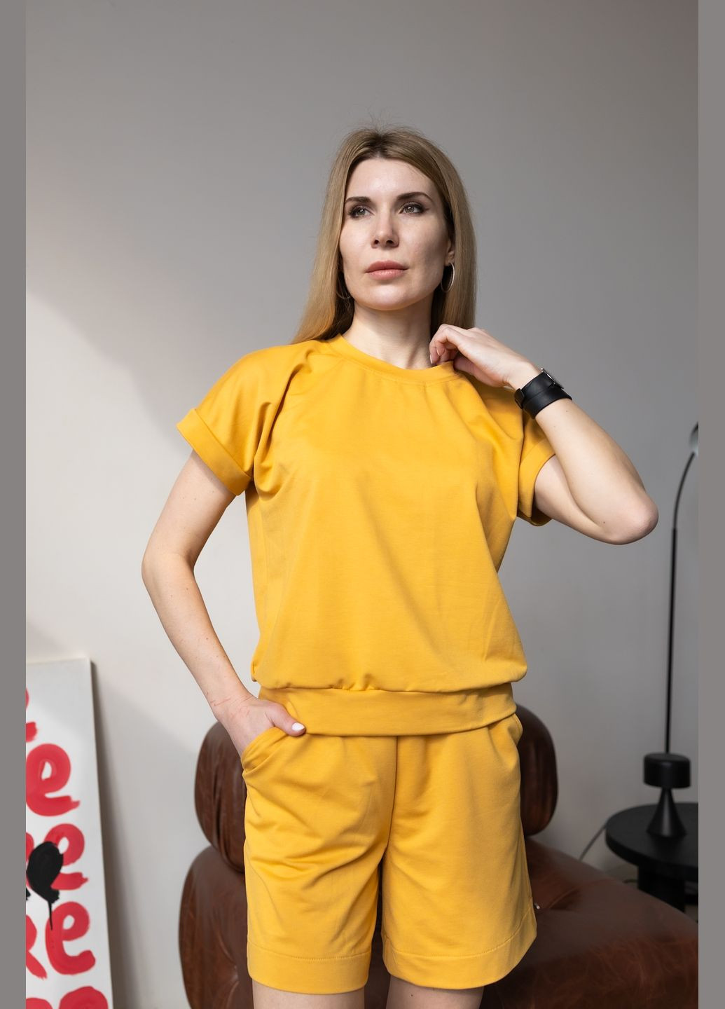 Женский костюм-двойка футболка с шортами горчичный Capricious 121 (330823300)