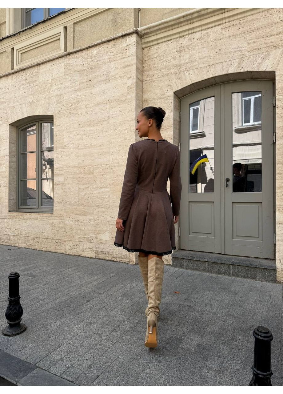 Коричневое праздничный, повседневный женское платье клеш Avanti однотонное