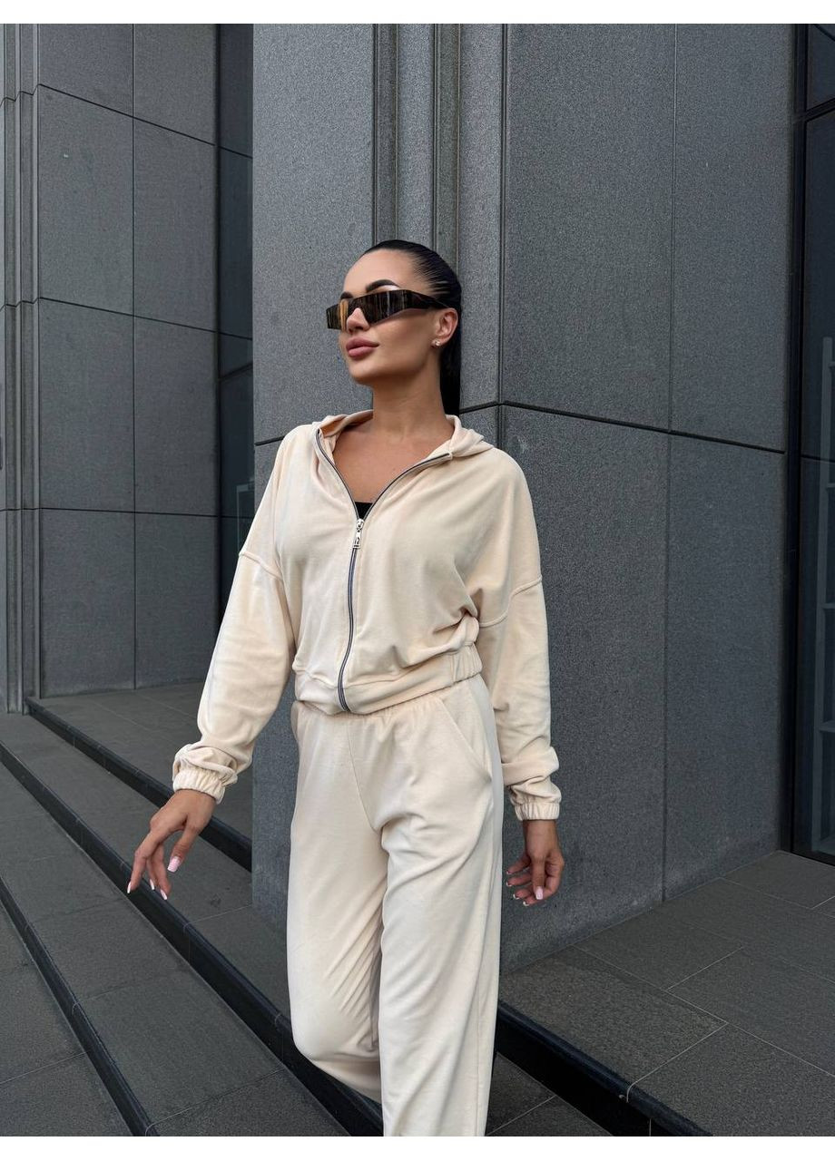 Велюровый женский костюм двойка: укороченная кофта и брюки свободного кроя MonCher (352529254)