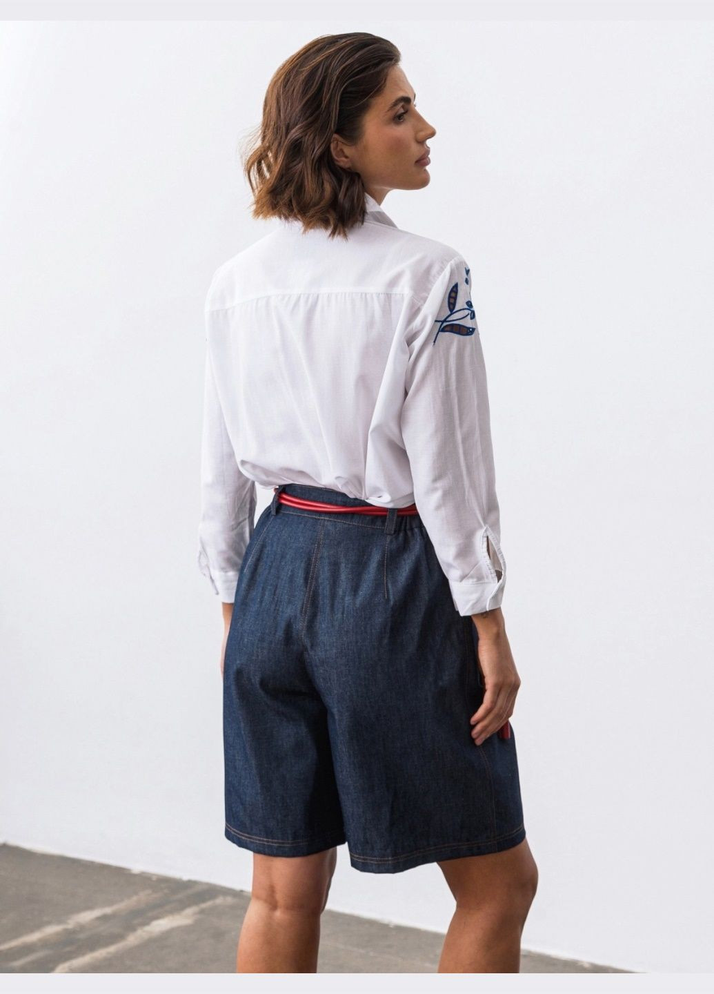 Белая рубашка однотонная Dressa