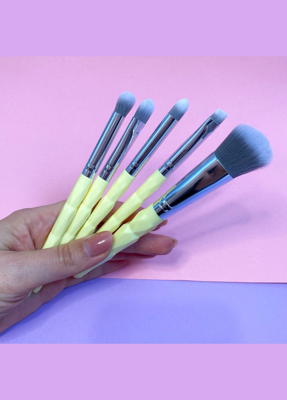 Набор 5 кисточек для макияжа Ruby Face No Brand (304055774)