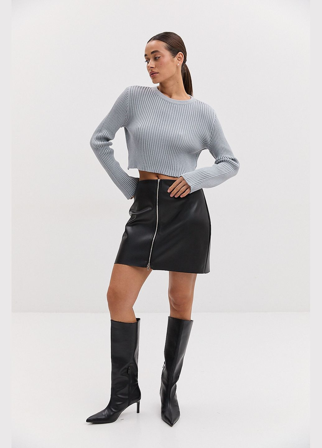 В'язана жіноча кофта укорочена світло-молочного кольору Arjen (317233815)