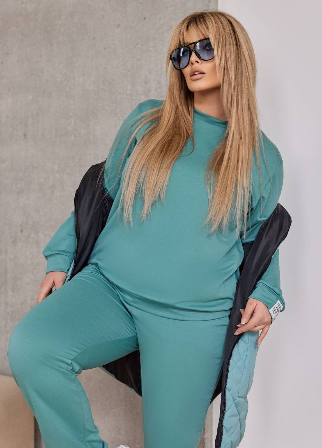 Костюм трійка: джогери, світшот та стильний подовжений жилет Україна (322504669)