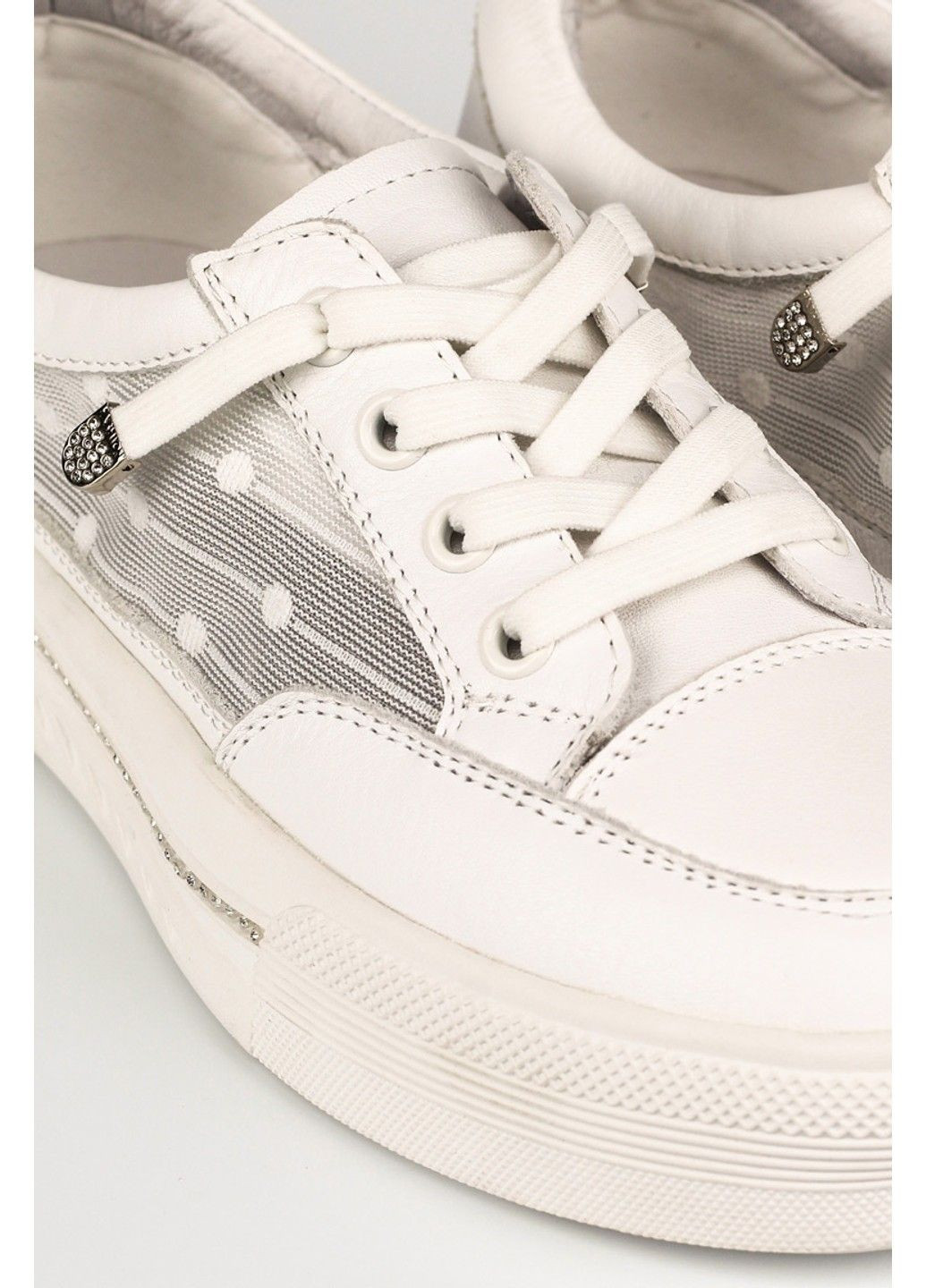 Белые демисезонные женские кроссовки 1100280 Buts