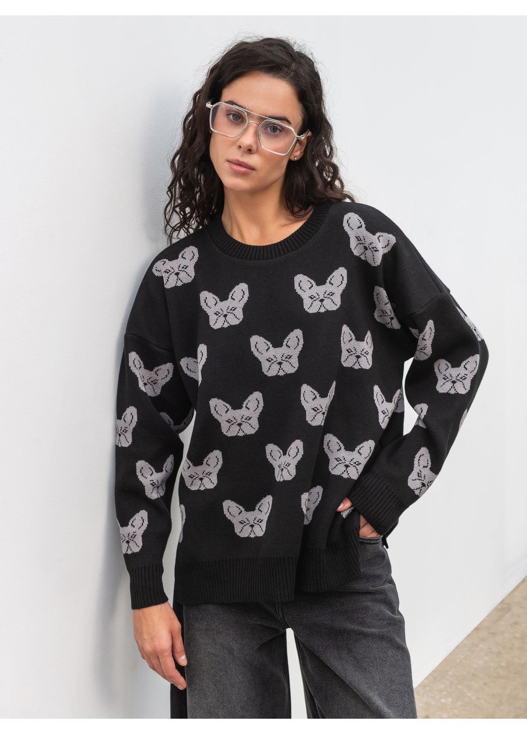 Черный демисезонный свитер Romashka Тоні