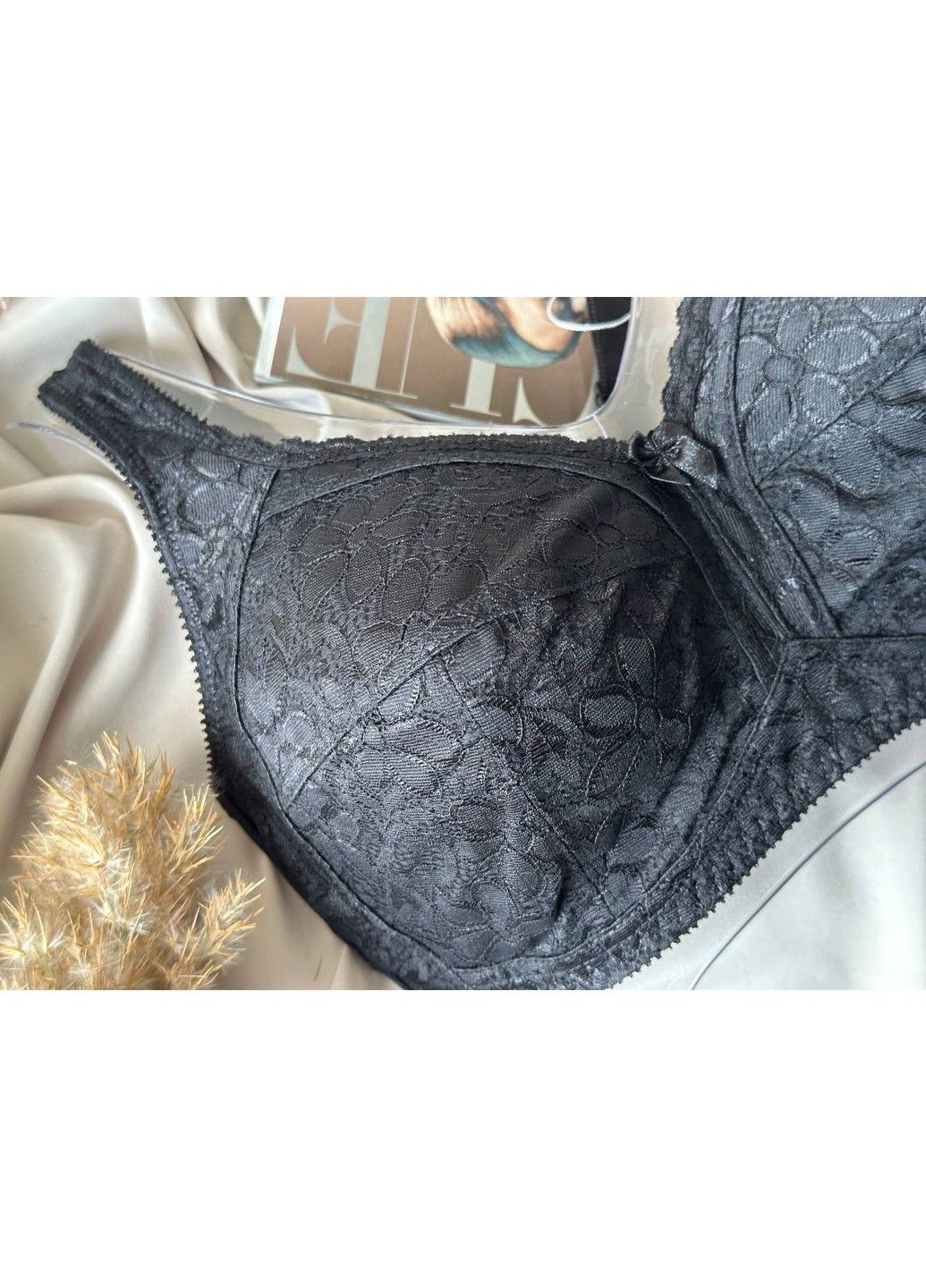 Чёрный удобный бюстгальтер большого размера без косточек и поролона на чашку f черный Lanny Mode