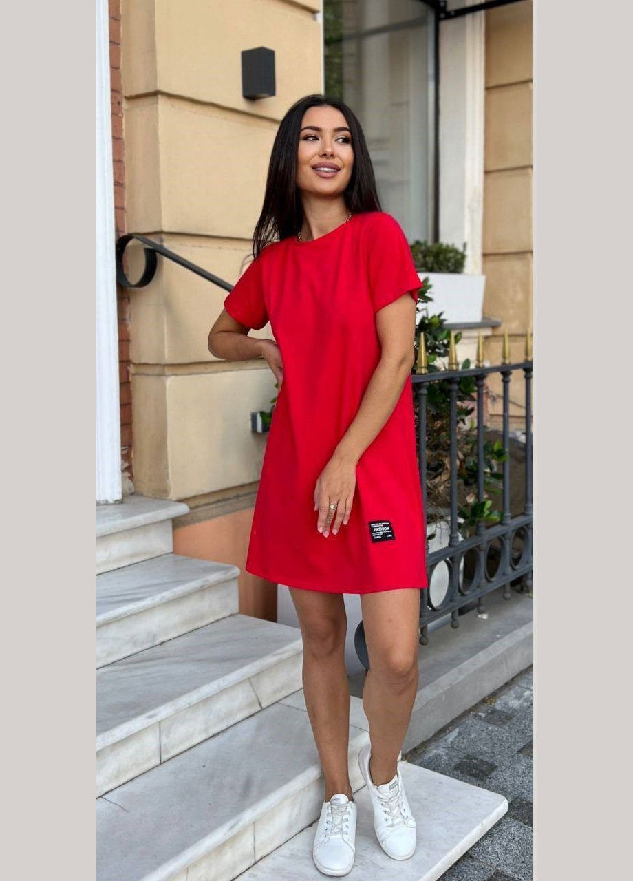Червона жіноча сукня вільного крою колір червоний р.50/52 452913 New Trend