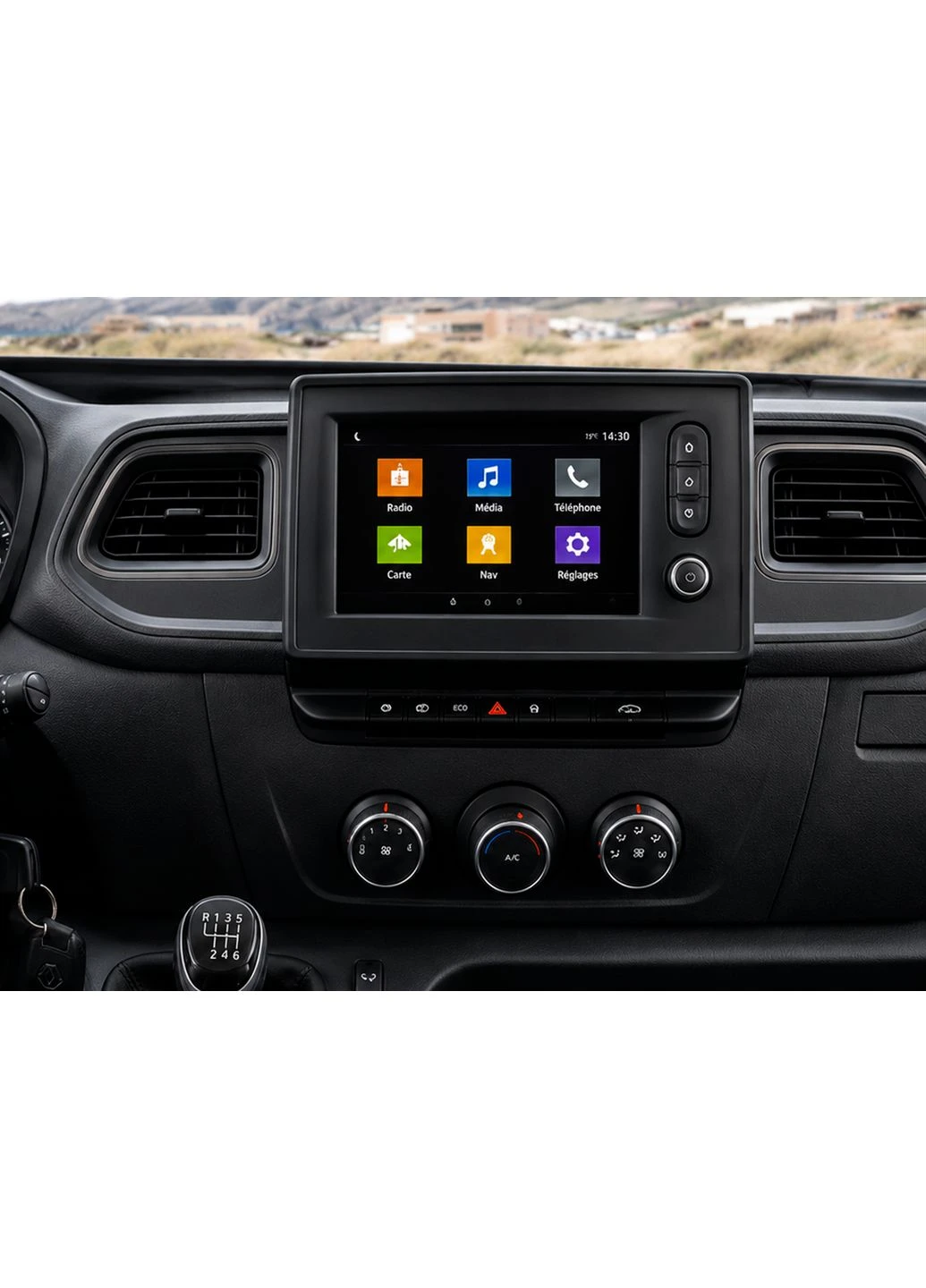 Штатная магнитола для Renault Master 2019-2024 S3 QLED 8" с физическими кнопками Android 8-ядерный 1.6ГГц 4x64Гб SIM-карта 3G/4G DriveX (401893026)