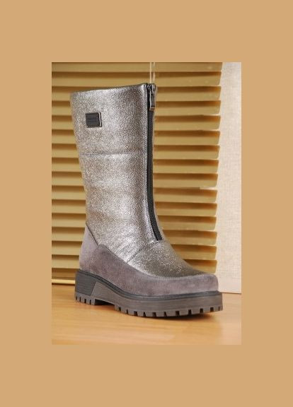 Серебристые женские кожаные серебристые демисезонные сапоги на низком каблуке со змейкой спереди No Brand