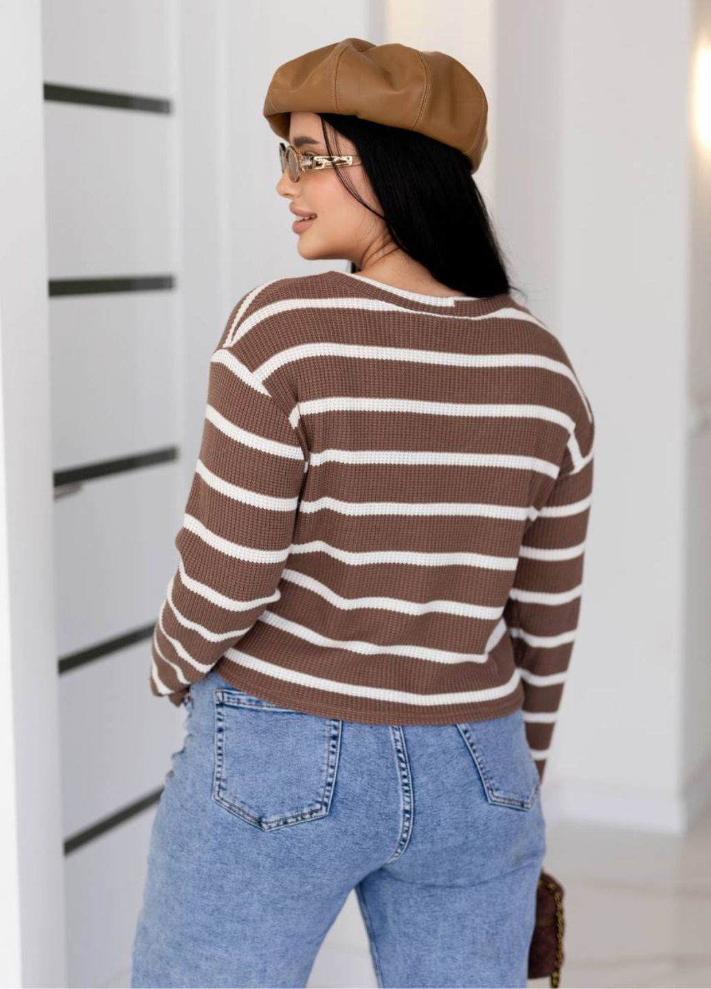 Кофейный демисезонный свитер с v-образным вырезом Україна