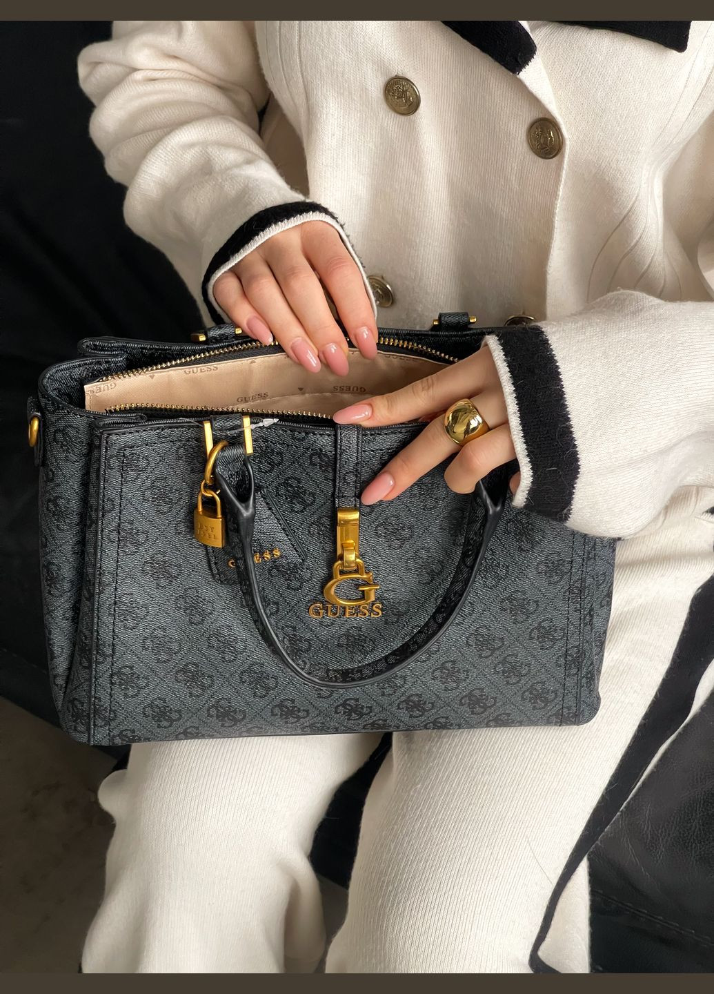 Сумка жіноча Гесс джеймс medium (сірий колір) No Brand (318652839)