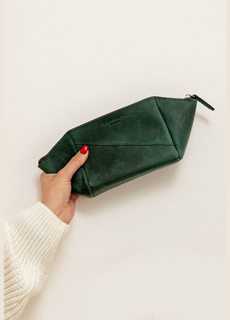 Жіноча шкіряна косметичка 2.0 зелена Crazy Horse (A-026304) BlankNote (329743070)