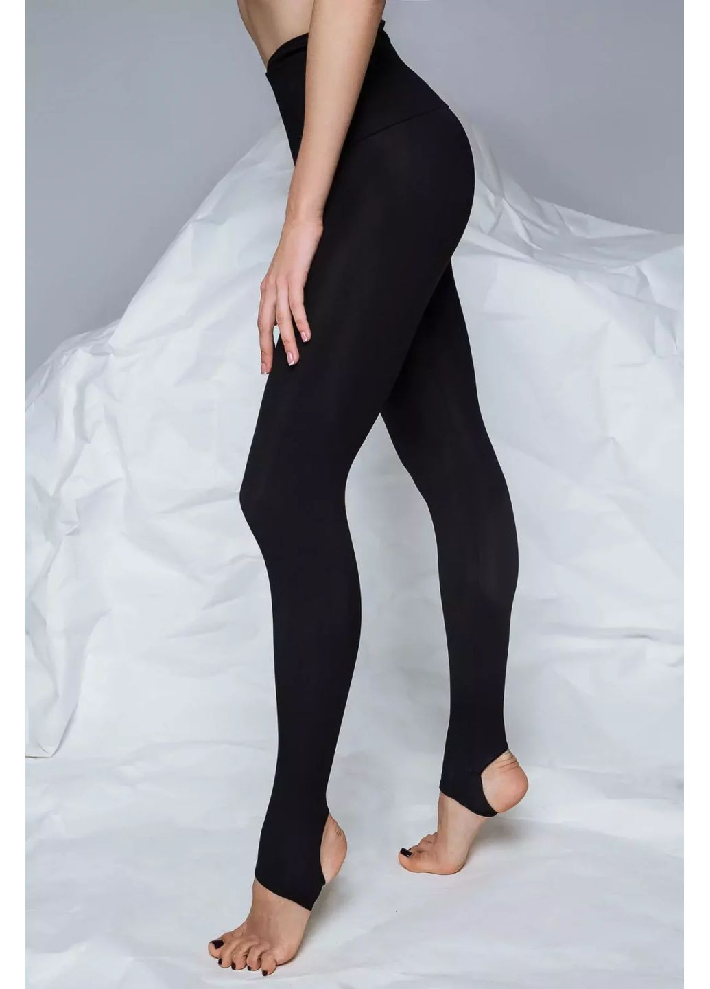 Черные зимние утепленные лосины-утяжка со штрипками TOTALFIT