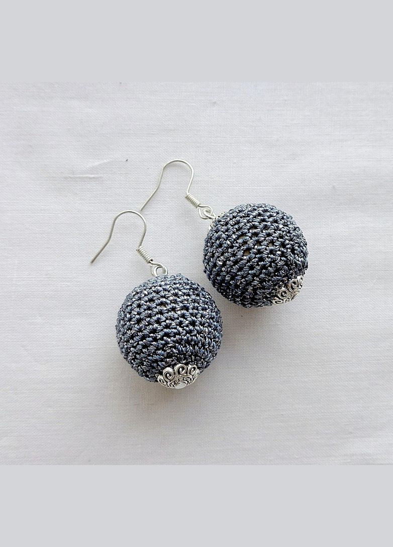 Серьги серые с люрексом шарики ручной работы "Темное серебро" No Brand (349843024)