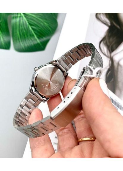 Жіночий годинник LTP-V005D-4B Casio (350627484)