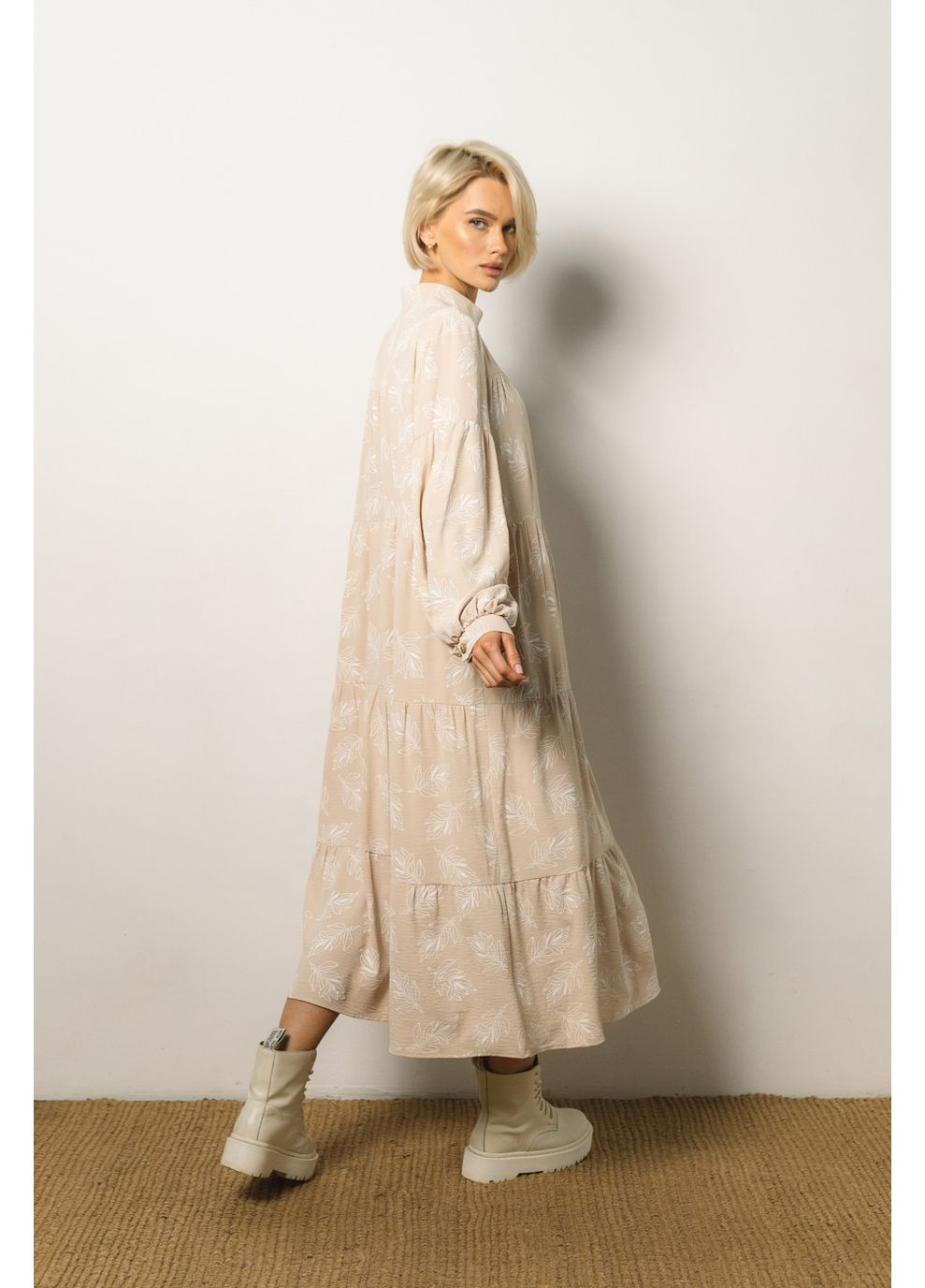 Бежевое платье 2048.5318 Seventeen