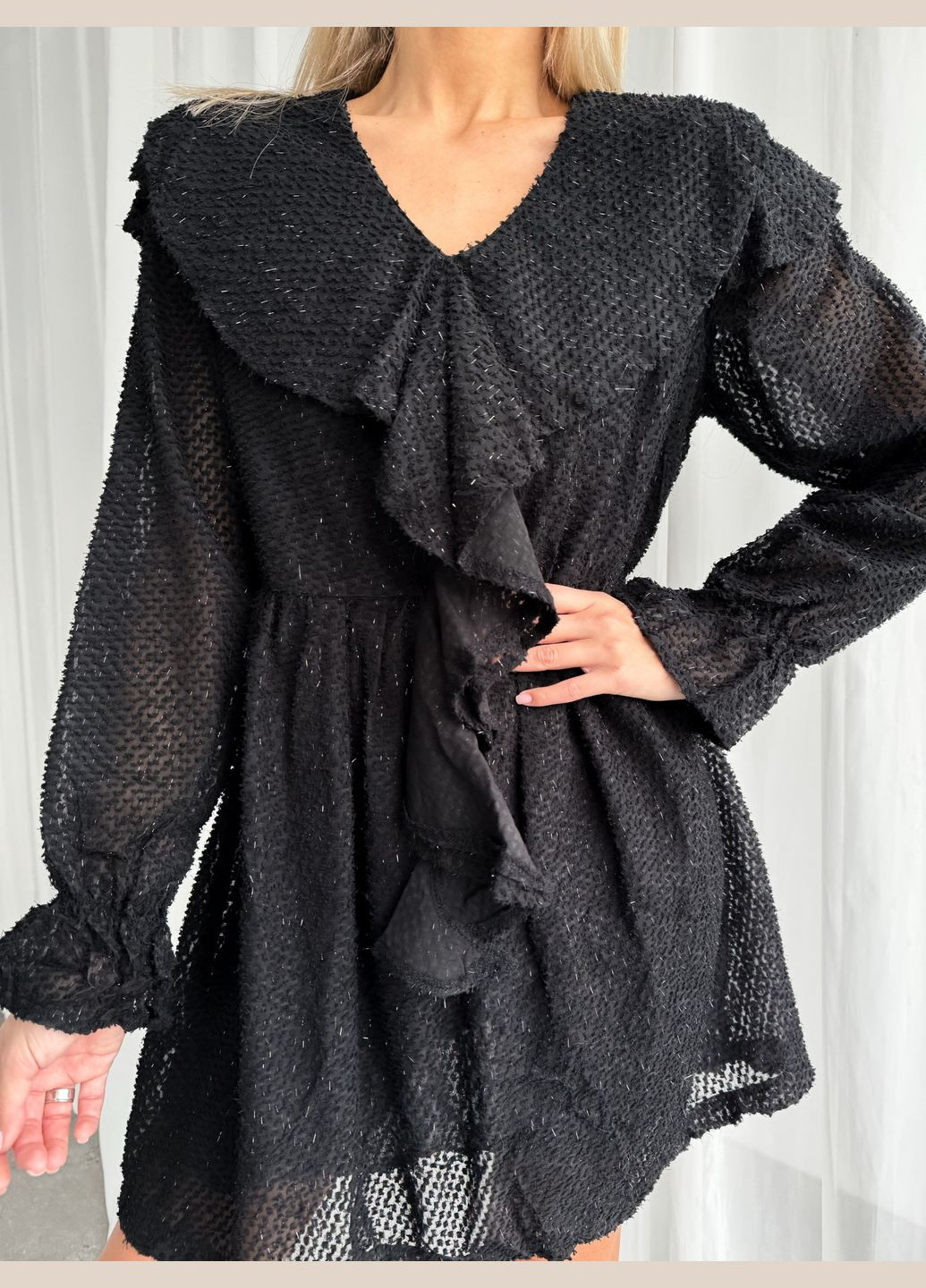 Черное платье из пухнастой ткани черное 111361 черный No Brand