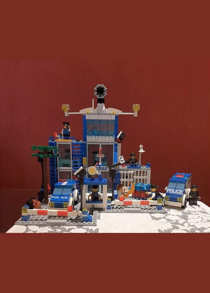 Конструктор Полицейский участок с машинками и фигурками 753 деталей Синий (391) No Brand (339077803)