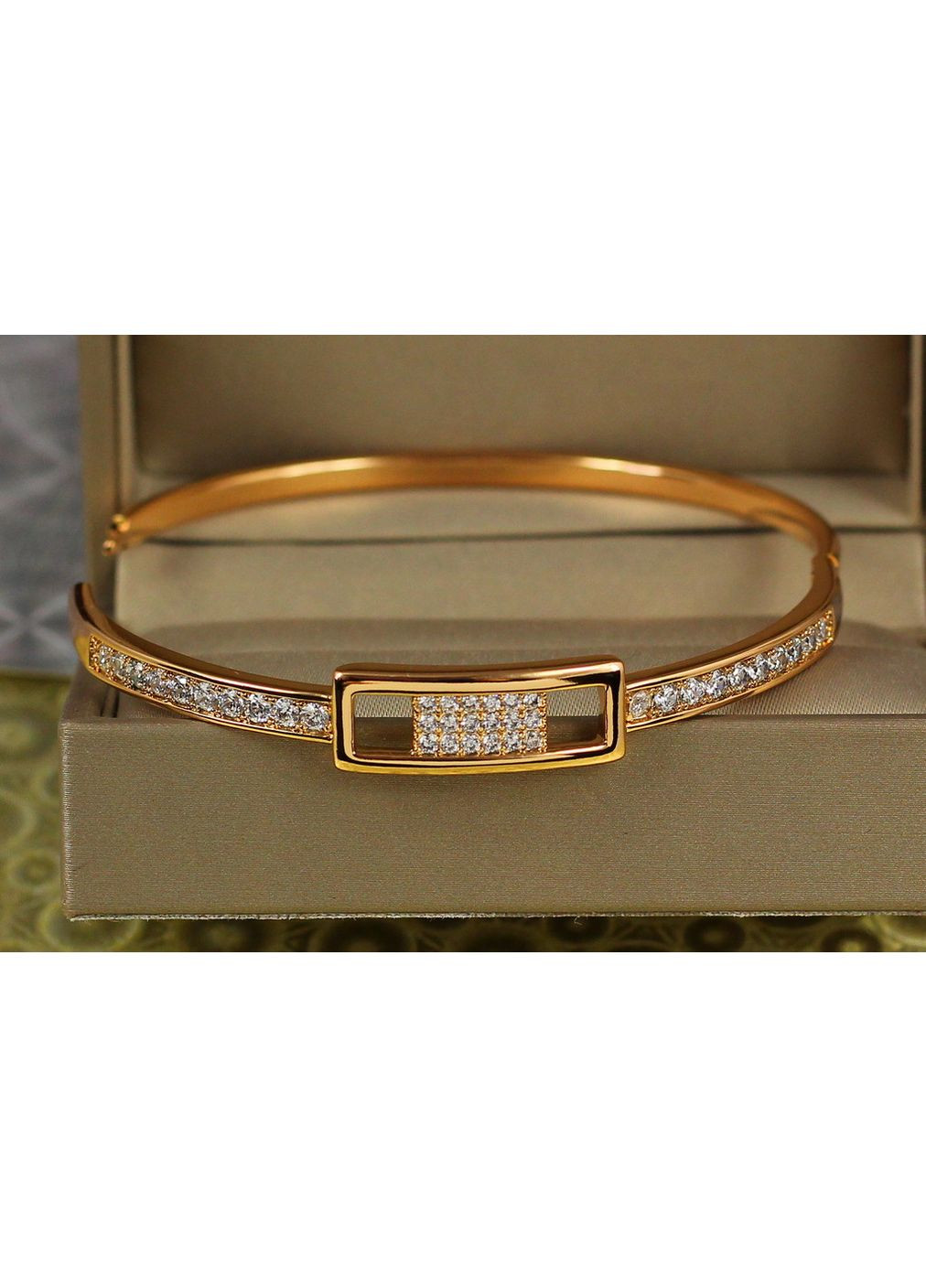 Браслет бенгл Рафинад 60 мм 9 мм на руку от 17 см до 19 см золотистый love-shopping Xuping Jewelry (356672668)