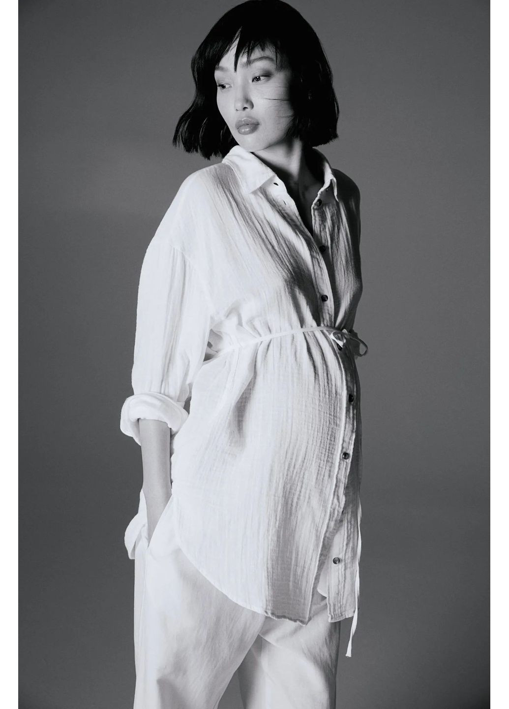 Белая кэжуал рубашка однотонная H&M