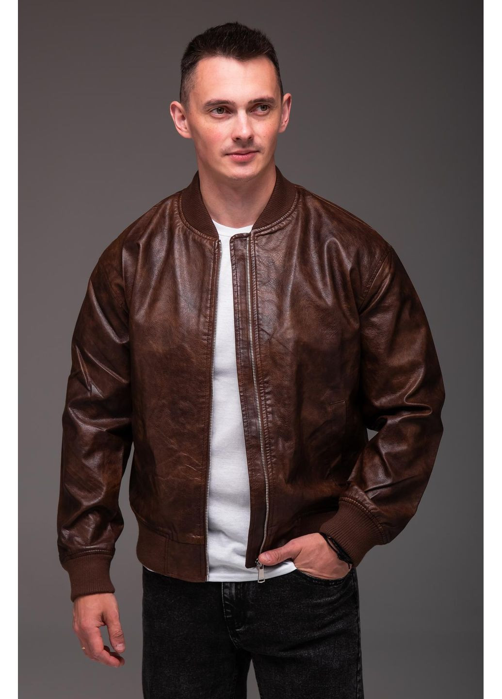 Коричневая демисезонная куртка бомбер мужская демисезонная No Brand