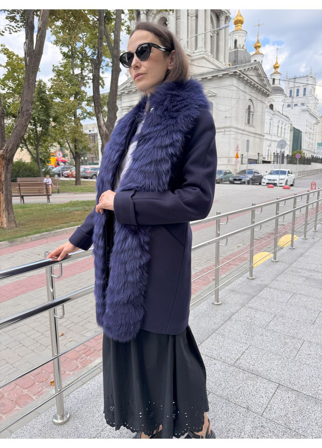 Синее демисезонное Пальто зимнее Анна с мехом L синего цвета (ПЭ-5-94-см) Sifurs