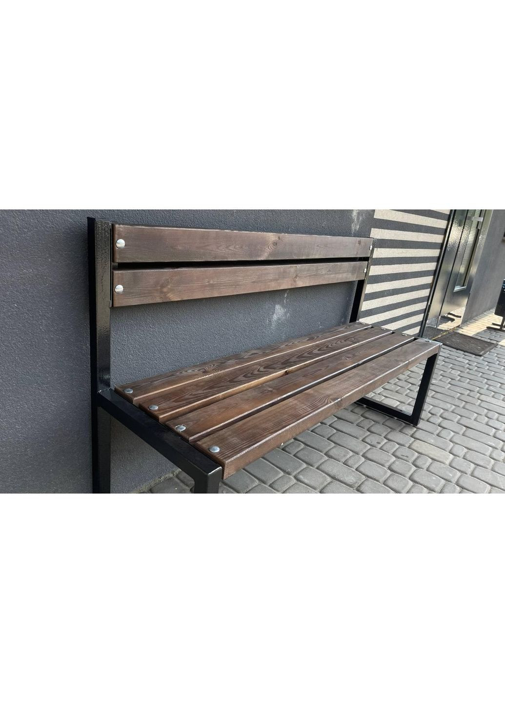 Вулична лава з металевим каркасом та дерев'яними планками — 2 метри No Brand (363188013)