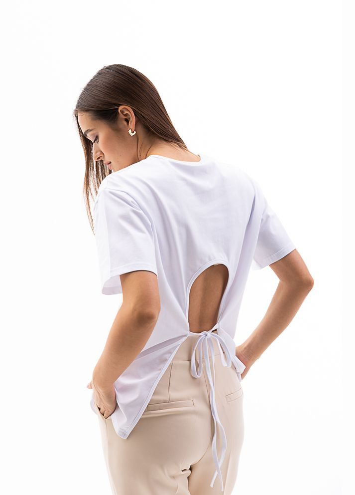 Женская белая футболка с вырезом на спине снизу Arjen - (289842207)