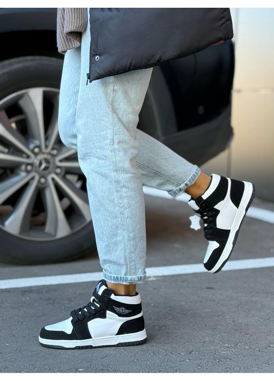 Черно-белые кроссовки женские теплые зимние с мехом белые с черным высокие хайтопы сникерсы на меху повседневные No Brand