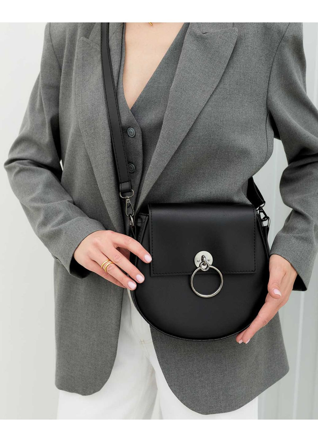 Жіноча сумка чорна з екошкіри молодіжна з магнітом для повсякденного використання та стилю ProDobro (367264297)