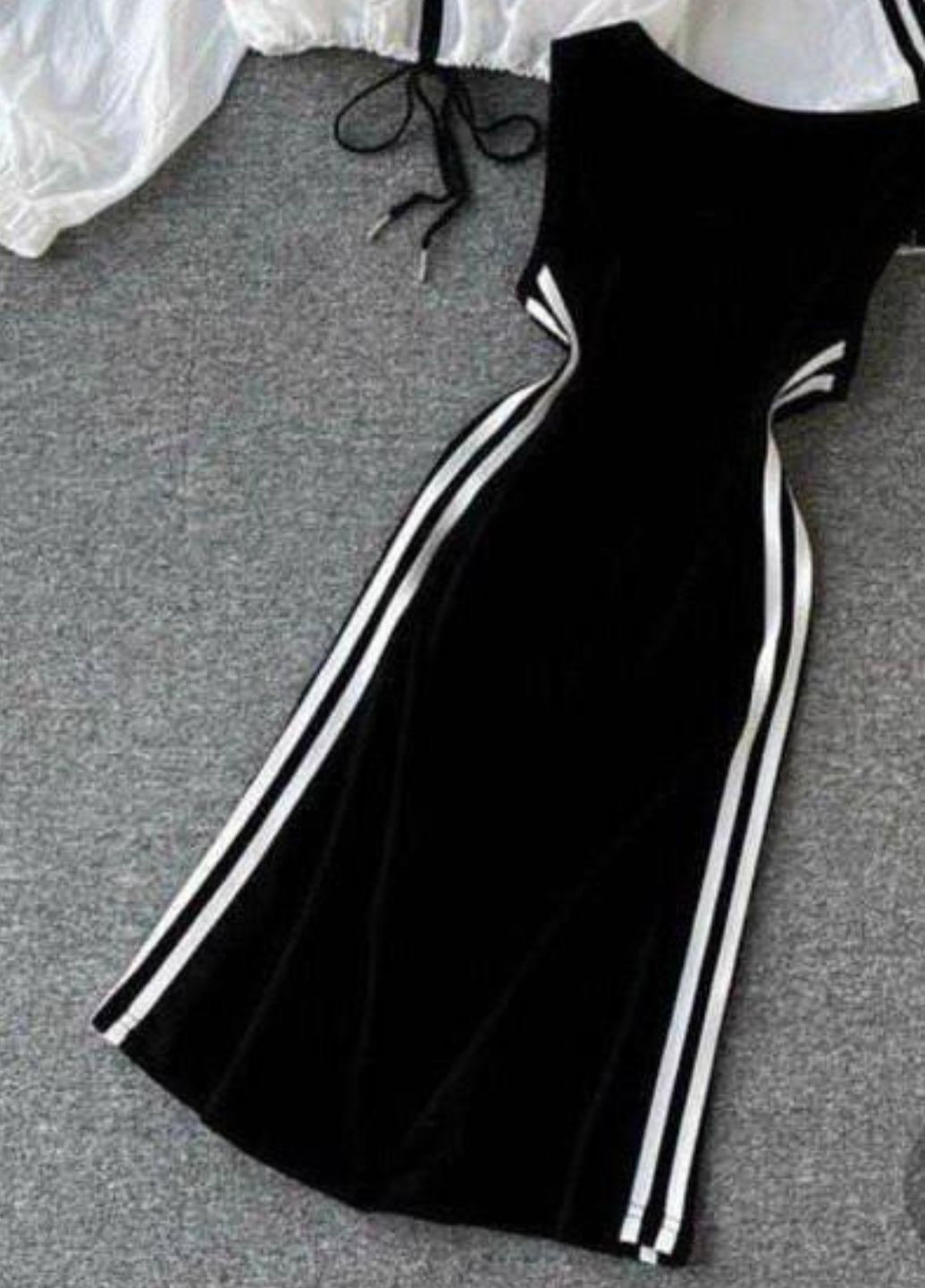 Базовый повседневный костюм двойка с лампасами: ветровка на молнии + платье без рукавов Tik-Tak (340334578)