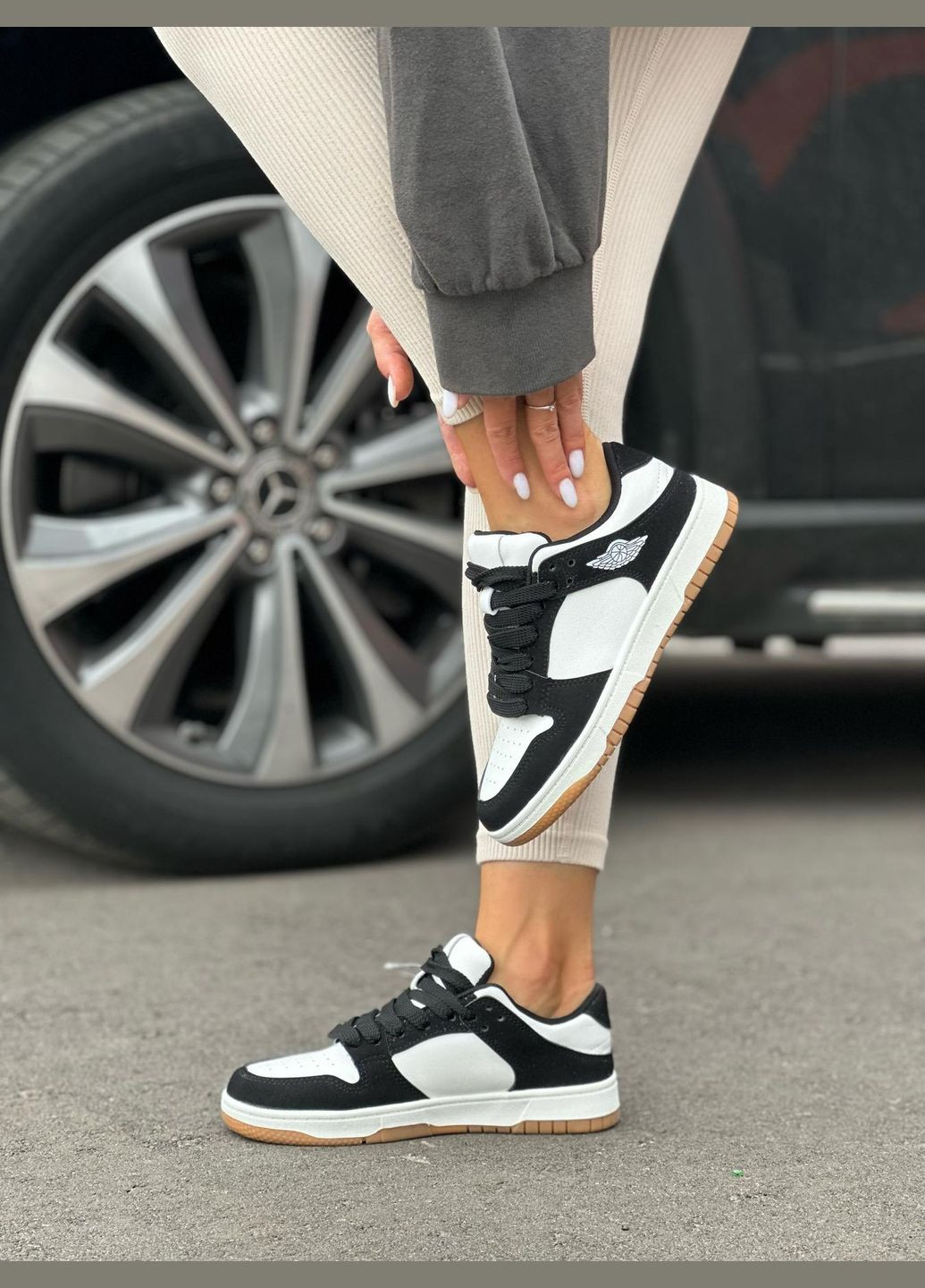 Чорні кеди жіночі чорні білі демісезонні повсякденні стильні класичні кросівки для дівчини No Brand