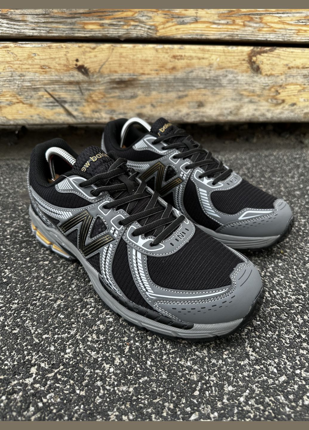 Черные всесезонные легкие кроссовки No Brand