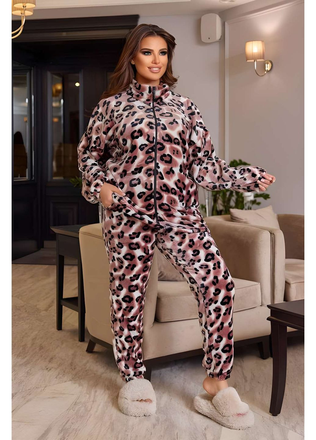 Комбінована зимня жіноча тепла плюшева піжама ягуар, теплий домашній костюм кофта на блискавці і штани леопа... Україна